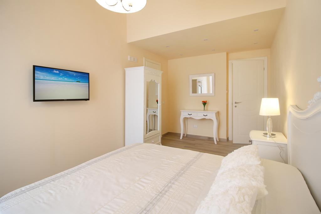 Lucca In Chic - No Ztl - Free Parking - Old City At 10Min By Walk المظهر الخارجي الصورة